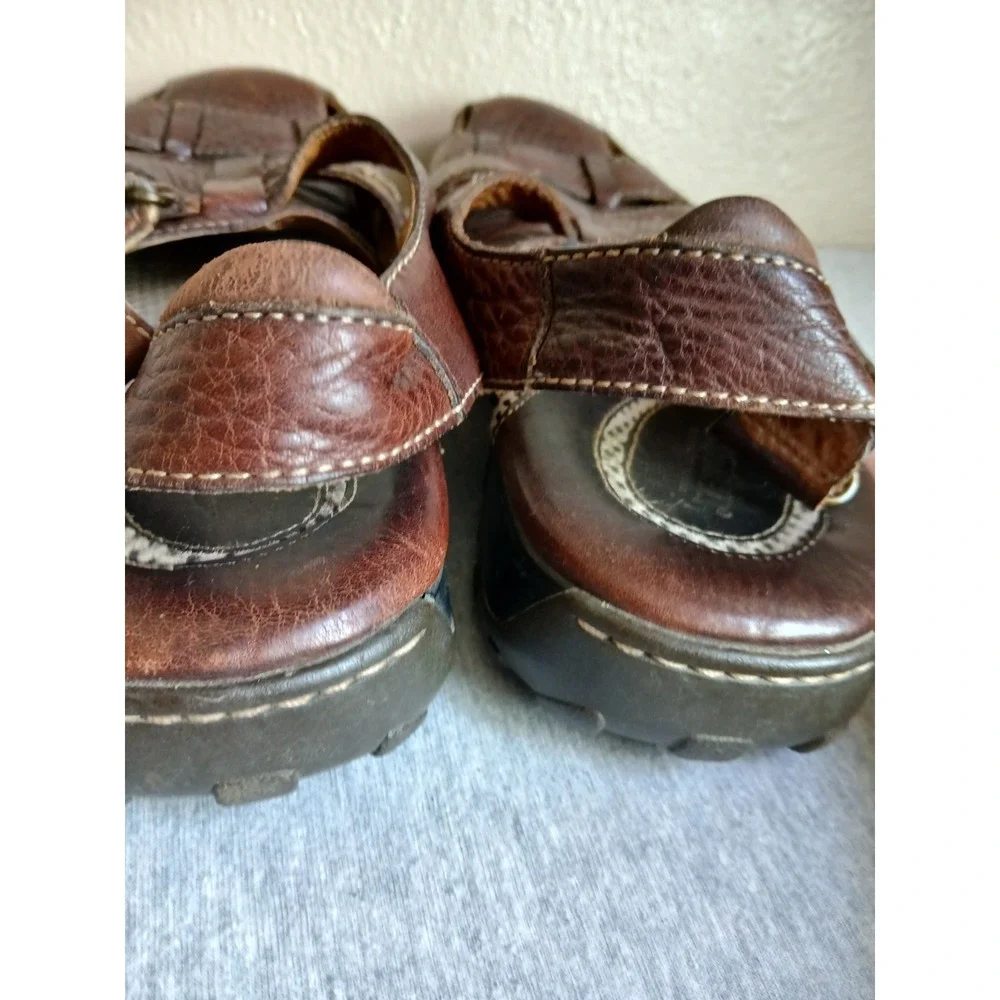 Born Sandals Mens 10 / EU 44 Fisherman Style Leather Woven Closed Toe